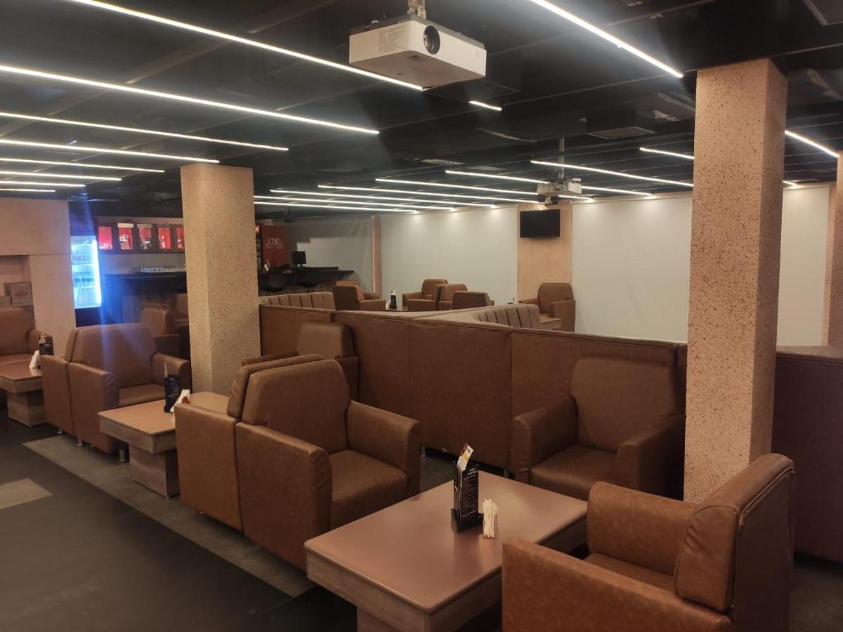 Zip By Spree Hotels Surabi International Веллуру Экстерьер фото