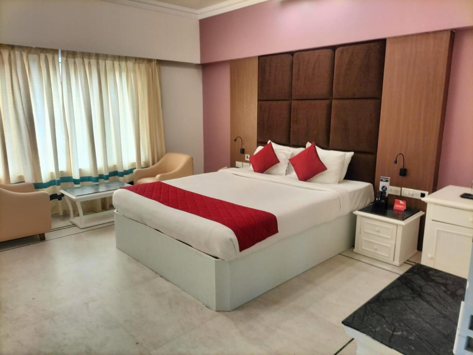 Zip By Spree Hotels Surabi International Веллуру Экстерьер фото
